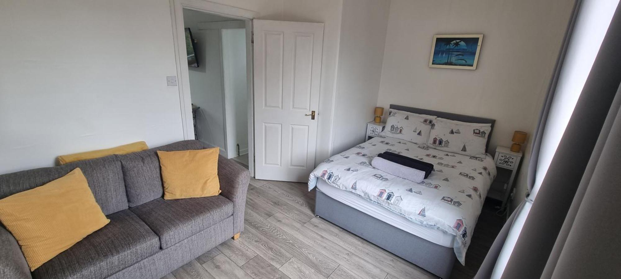 Ferienwohnung Cove Bay 1 Bed Flat Largs Exterior foto